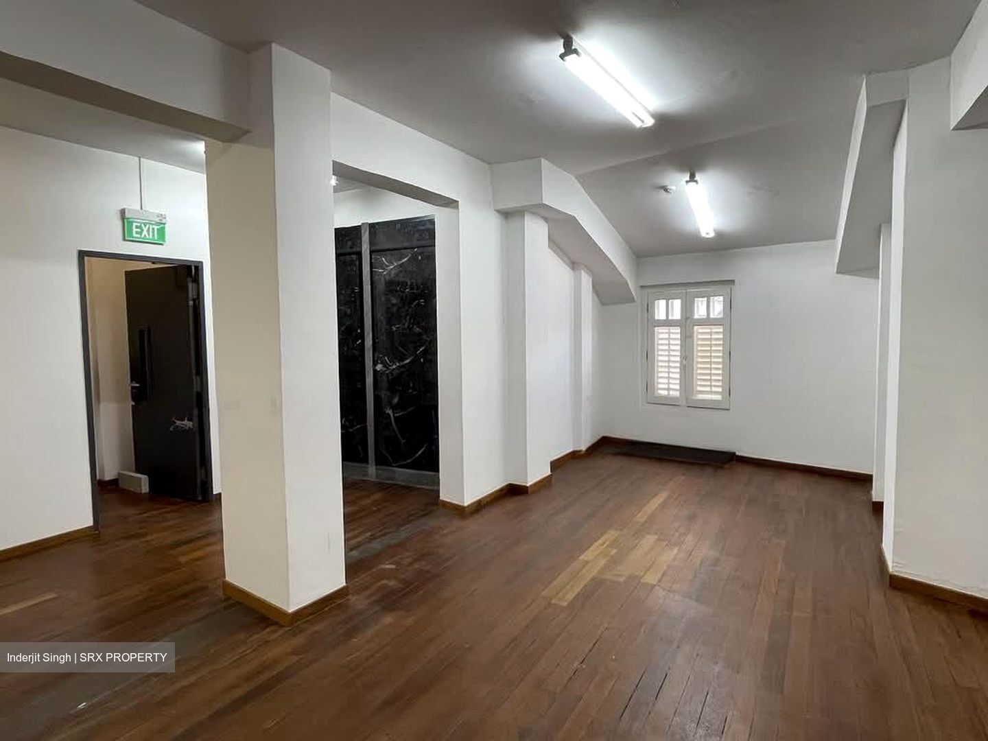 Arab Street (D7), Office #562580101